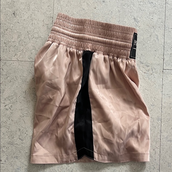 NWT - Pull & Bear - Women's Dusty Pink Satin Boxing Shorts - Picture 4 of 10